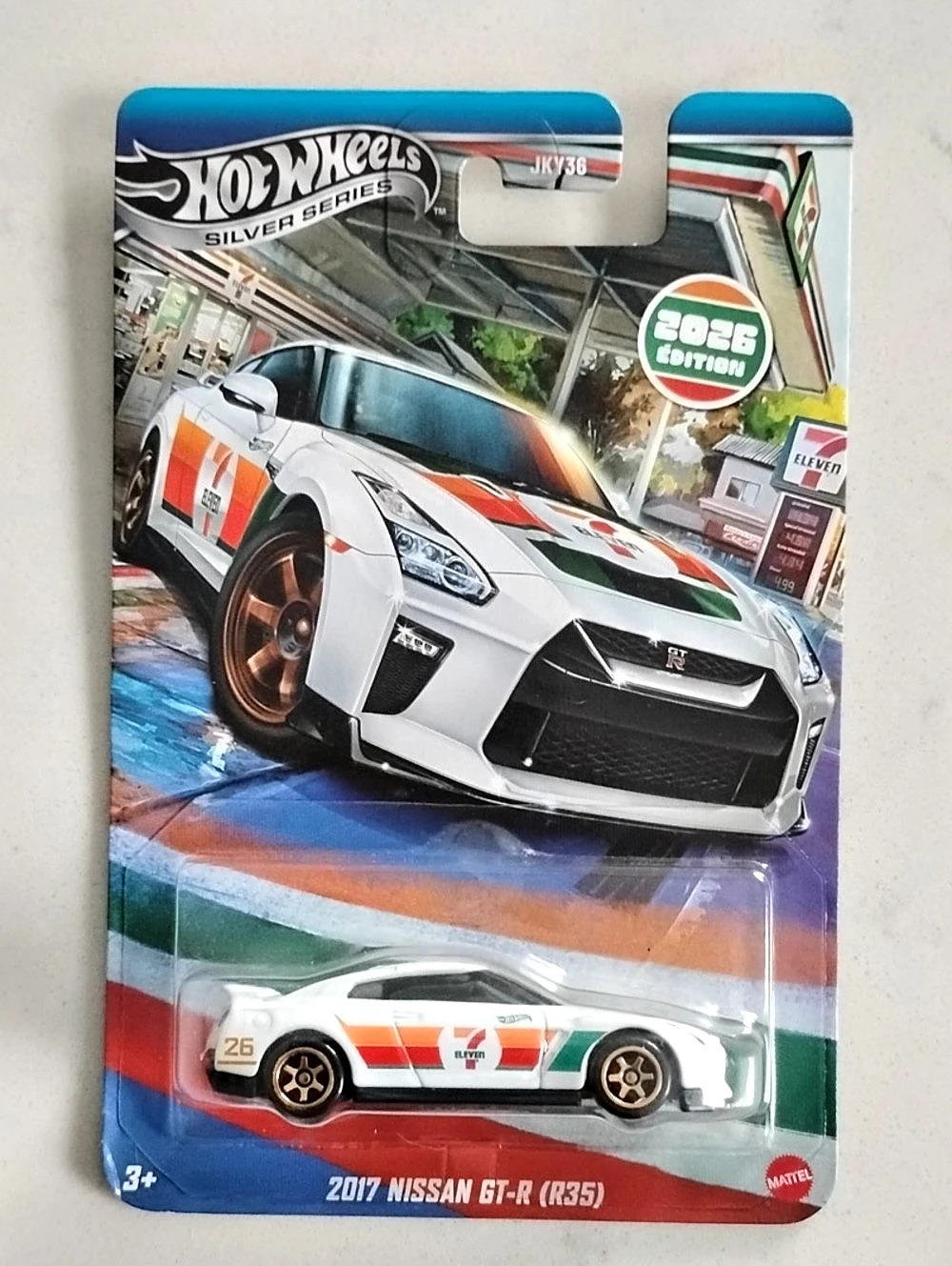 Hot Wheels 2017 Nissan GT-R (R35){ 7-Eleven Exclusive} Silver Series